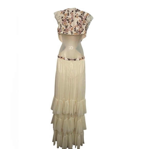 Mac Duggal 35106 Cream Embroidered Cutout Ruffle Maxi Gown Size 10 NWT - Picture 4 of 8